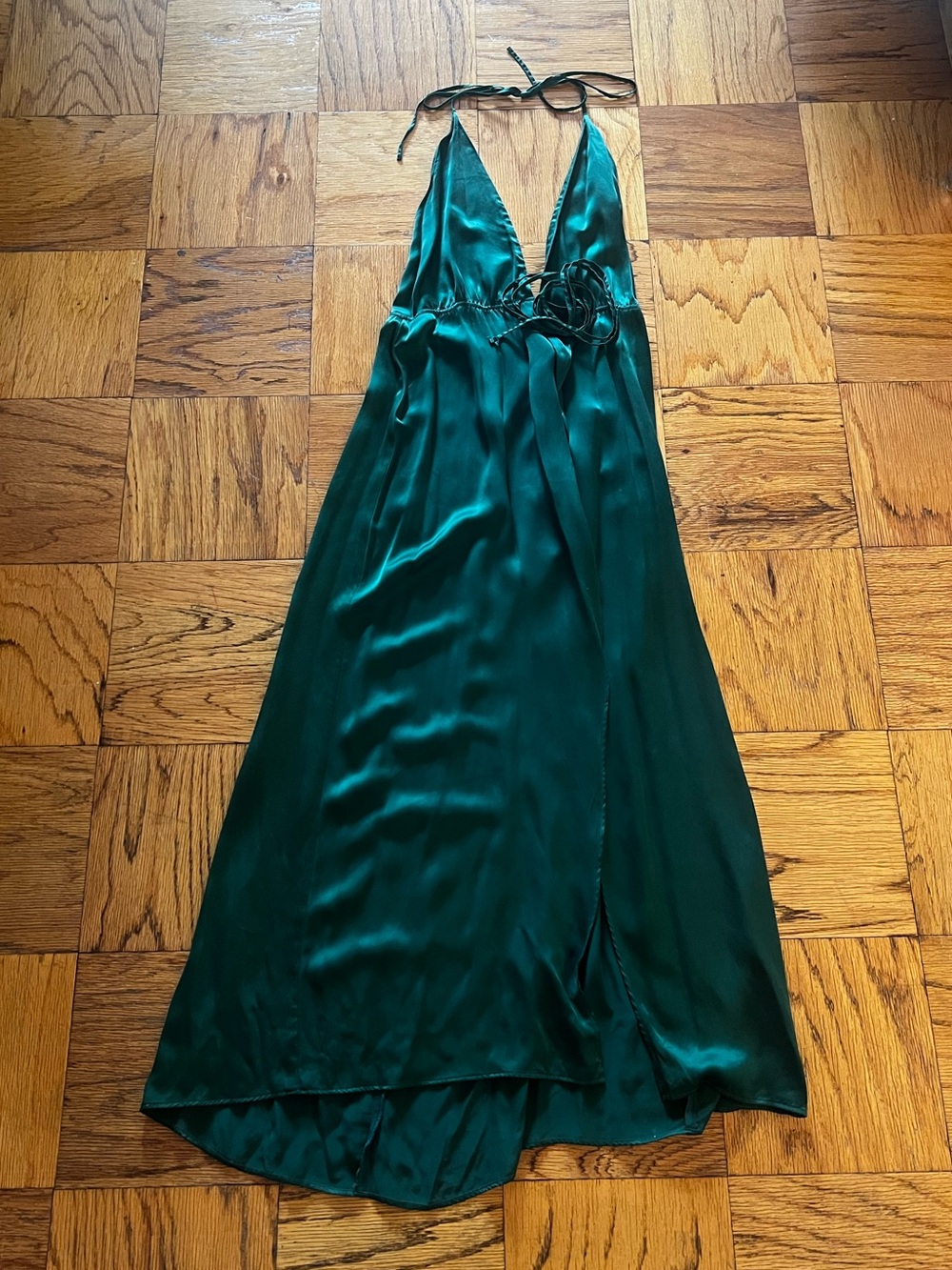 Reformation Emerald Green Backless Halter Wrap Dress - Picture 2 of 3